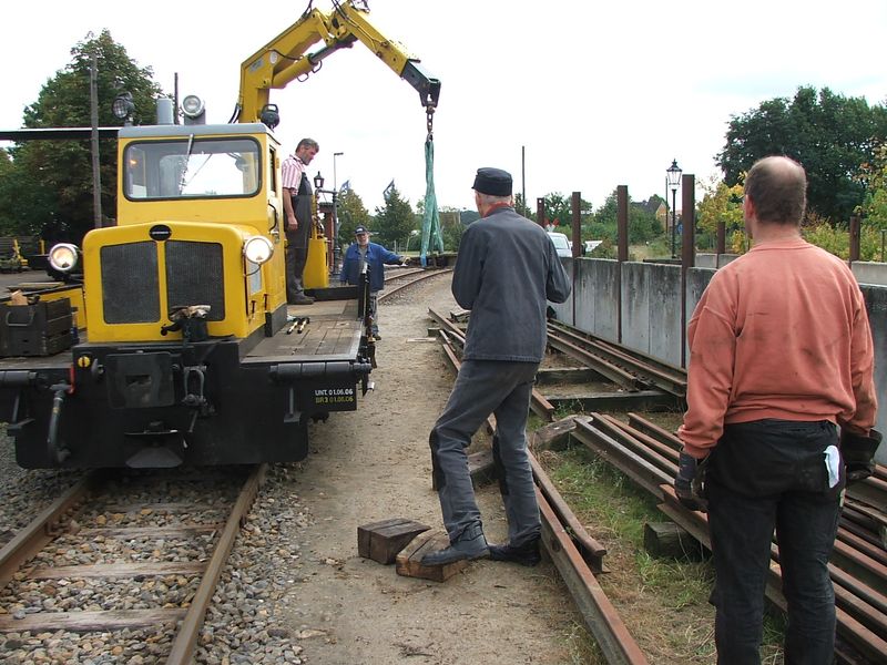 2009-09-30, Museumsbahn Weichenbau22.JPG